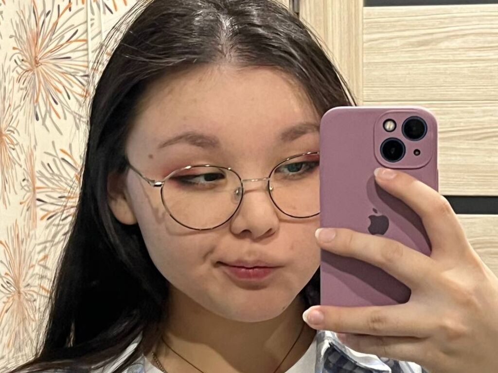 RowenaCrosslin
